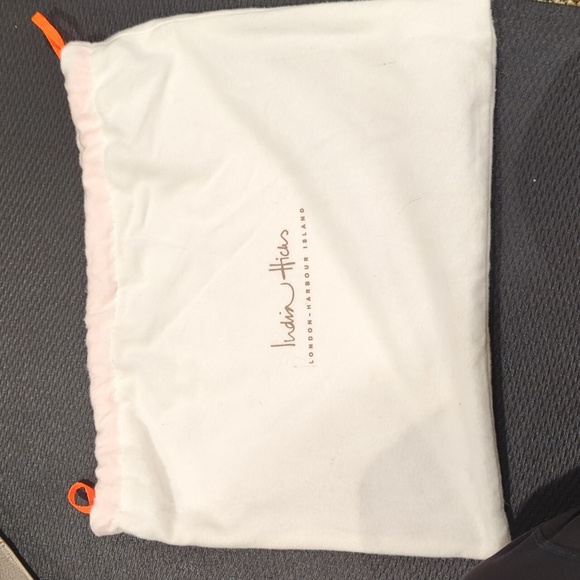 India Hicks NWT in Taupe Pebbled Leather Clutch. 11.5x8.5 Inches. - Picture 9 of 11